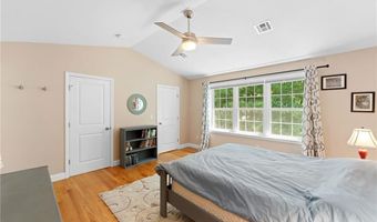 1196 Charles St 6, North Providence, RI 02904