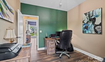 16 Enchanted Oak Ln, Alexander, NC 28701
