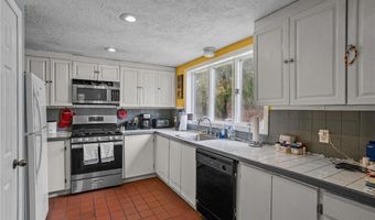980 Plainfield Pike, Coventry, RI 02827