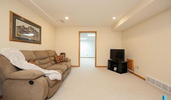 48224 266th St, Brandon, SD 57005