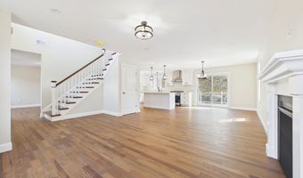 2 Bc Ln, Berkley, MA 02779