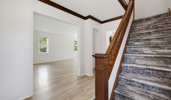 53 Prospect St, Bloomfield, CT 06002