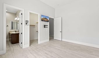 5643 E RANCHO TIERRA Dr, Cave Creek, AZ 85331