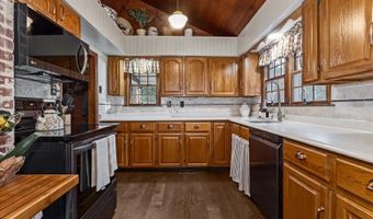 107 Overlook Rd, Andover, NJ 07860