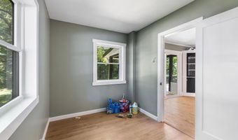 110 Gill St, Auburn, ME 04210