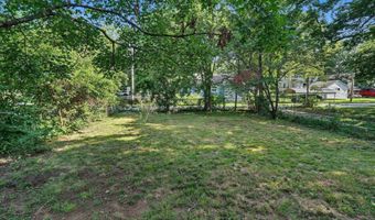 920 High St, Baldwin City, KS 66006