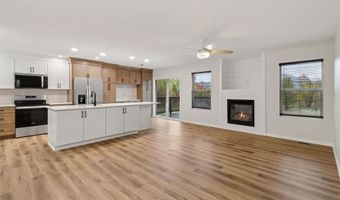 920 NE 49th St, Ankeny, IA 50021