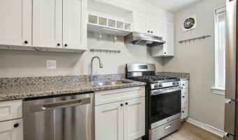 6613 10TH St A2, Alexandria, VA 22307