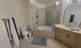 917 S New Hampshire Ave 301, Los Angeles, CA 90006