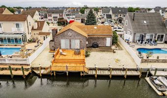 66 Wind Jammer Ct, Bayville, NJ 08721
