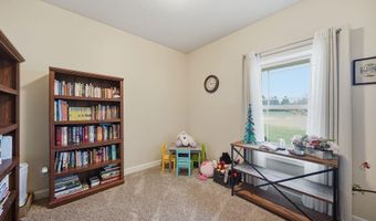 907 S 25th St, Beatrice, NE 68310