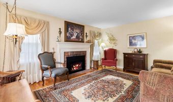 42 Pheasant Ridge Dr, Albany, NY 12211