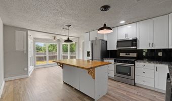 111 W Shelton St, Alvarado, TX 76009