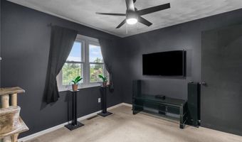 4 Amanda Ct, North Providence, RI 02904
