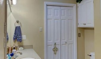 176 Madonna Dr, Benton, LA 71006