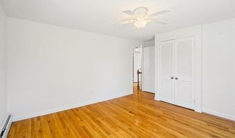 11 Knapton St St, Barrington, RI 02806