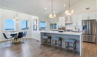 13288 Oak Crest Dr, Yucaipa, CA 92399
