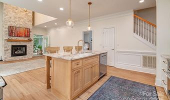 8 Flowering Cherry Dr, Asheville, NC 28805