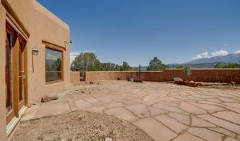 135 Los Rios Rd, Arroyo Hondo, NM 87513
