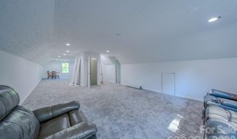 27 Garland Ball Dr, Alexander, NC 28701