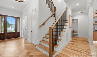 1412 Lyon Ct, Charlotte, NC 28205