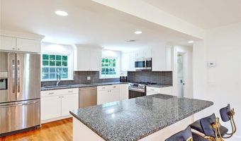 29 Melrose Ave, Barrington, RI 02806