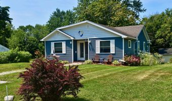 23 Mooney Dr, Alburgh, VT 05440
