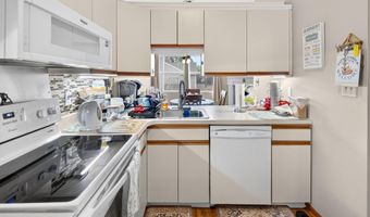 103 Greenwich Dr, Albany, NY 12203