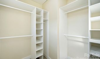923 Warren Burgess Ln, Charlotte, NC 28205