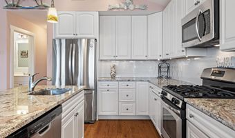 511 Engleside Ave, Beach Haven, NJ 08008
