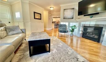 20 Robert Ave, Warwick, RI 02818