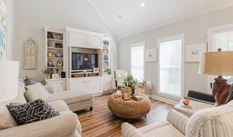 106 Westlake Cir, Americus, GA 31709