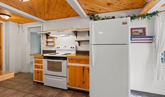 1320 STATE St, Algoma, WI 54201