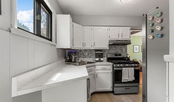 7210 Shellburne Dr, Affton, MO 63123