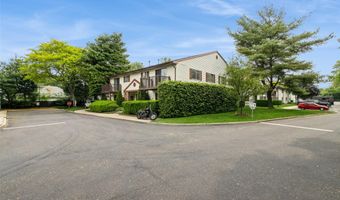 615 Broadway 37, Amityville, NY 11701