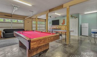159 S Willow Brook Dr, Asheville, NC 28806
