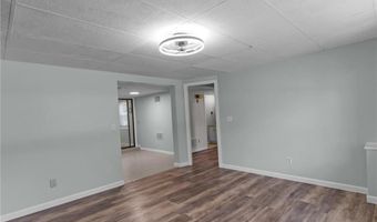 25 High St, Warwick, RI 02886