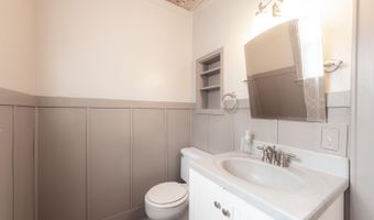 823 W Superior St, Alma, MI 48801