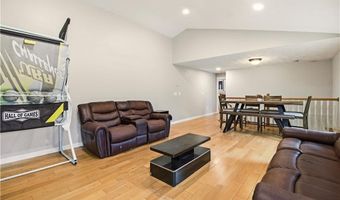 580 Old Main St, Coventry, RI 02816