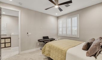 10736 Penhurst Way, Las Vegas, NV 89135