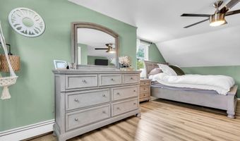 728 Neptune Ave, Beachwood, NJ 08722