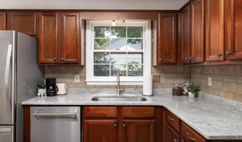 1209 SEQUOIA Trl, Alabaster, AL 35007