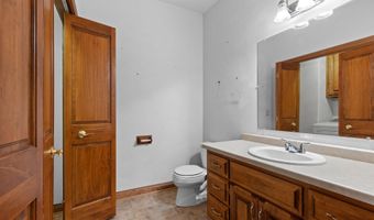 321 E APPLE CREEK Rd, Appleton, WI 54913