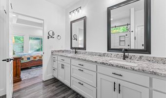 3 Florence Cir, Bella Vista, AR 72715