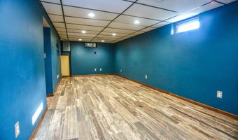 705 N High St, Aberdeen, SD 57401