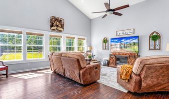 176 Jule St, Apalachicola, FL 32320