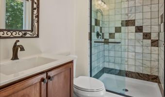 725 N Vista Dr, Algonquin, IL 60102