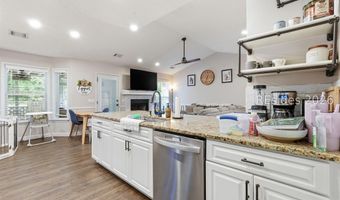 16 Sherwood Ln, Beaufort, SC 29907