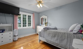 44 Clapboard Ridge Rd, Danbury, CT 06811