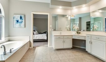 3840 Azure Ln, Addison, TX 75001